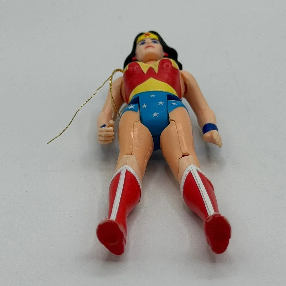 Vintage 1984 Kenner DC Super Powers Wonder Woman Action Figure with Lasso